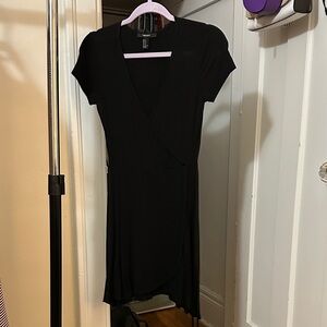 Forever 21 Black Short-Sleeve Wrap Midi Dress